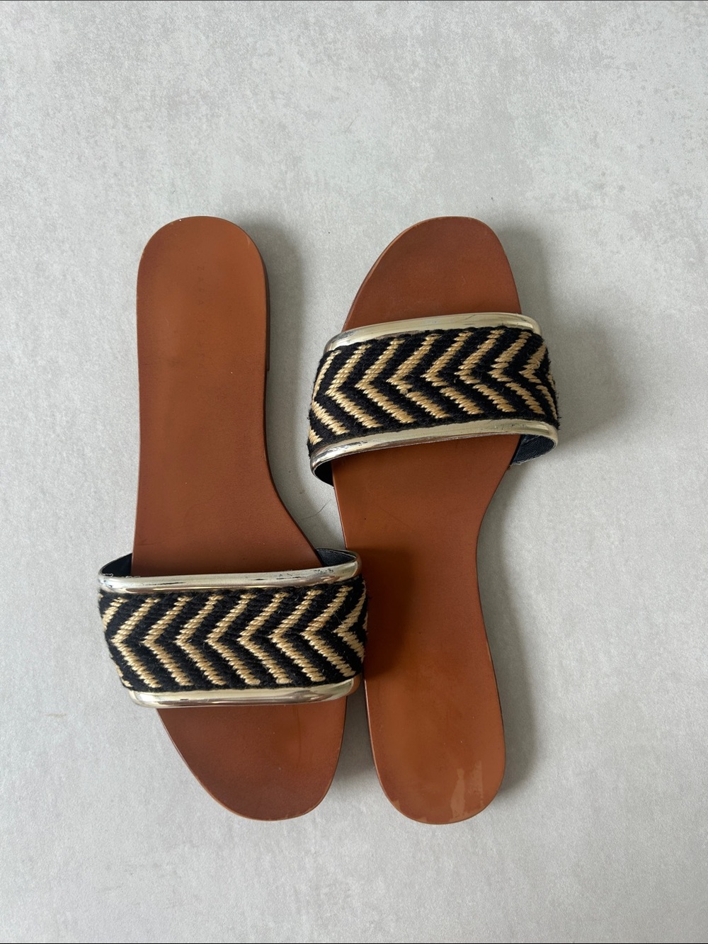 Zara Women’s Slide Sandals with Black and Natural Chevron Strap